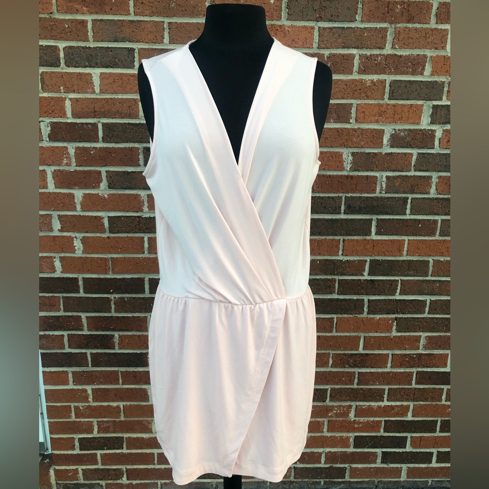 Kaari Blue Women’s Light Pink Romper Size Large New With Tags